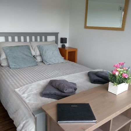 Cleeves Cabins Arran Luxury Lodge With Hot Tub Dalry  Eksteriør bilde